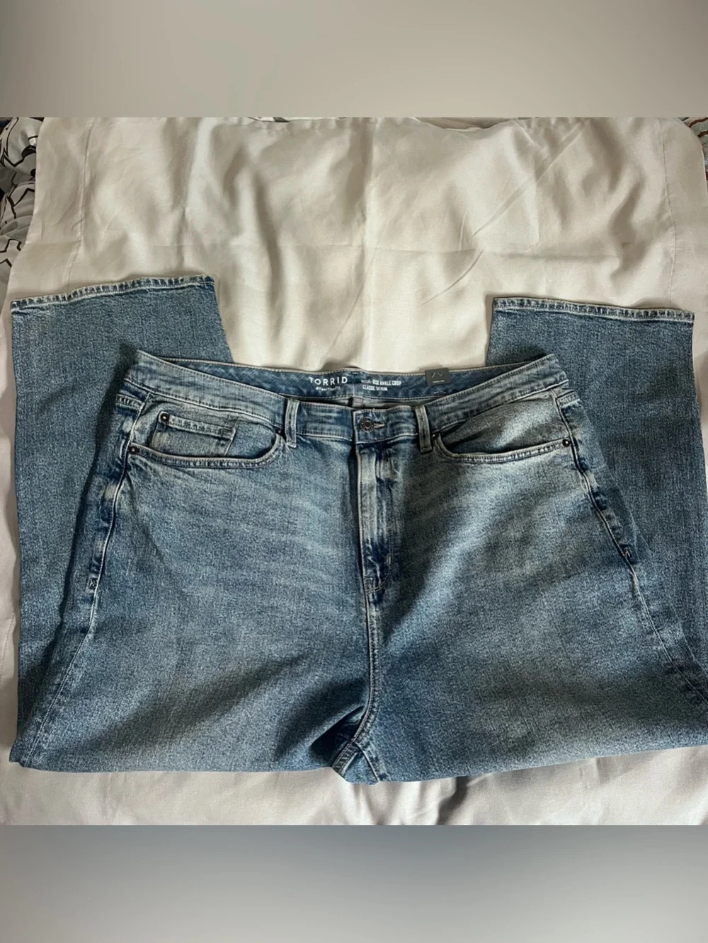 NWT Torrid Women SZ 22 Blue High Rise Ankle Crop Jeans Casual Comfort - Picture 2 of 10